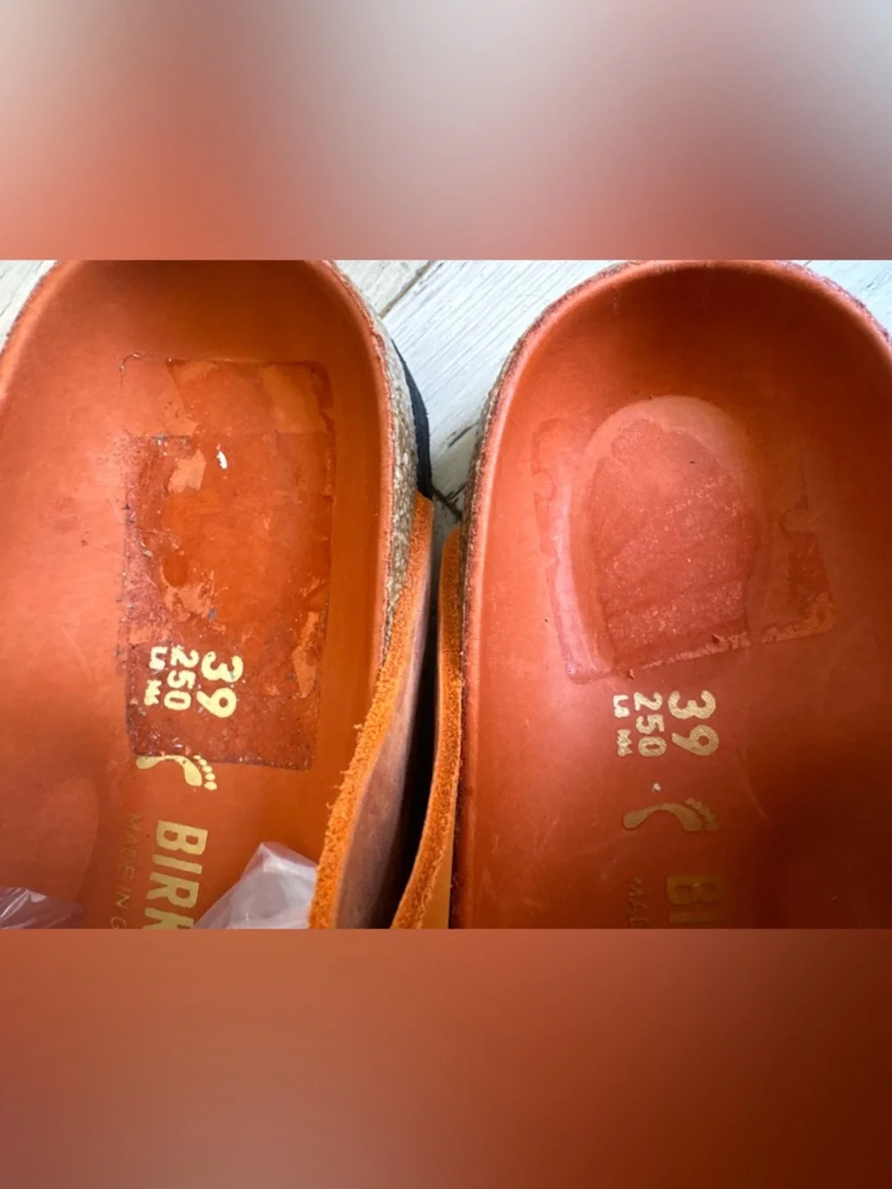 Birkenstock Arizona Big Buckle Two-Strap Sandals in Burnt Orange and Gold Sz: 39 - Picture 4 of 9